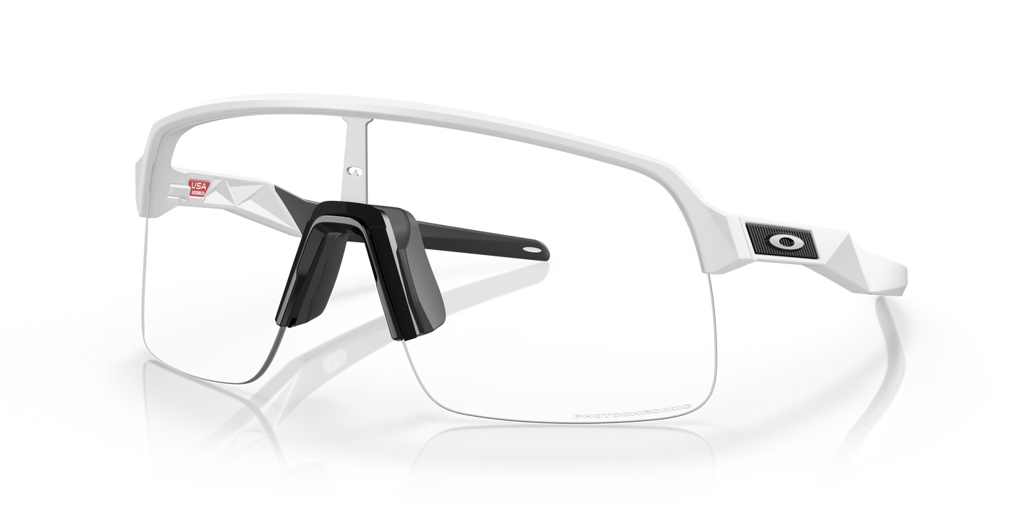 Oakley Sutro™ Lite MATTE WHITE CLEAR PHOTOCHROMIC