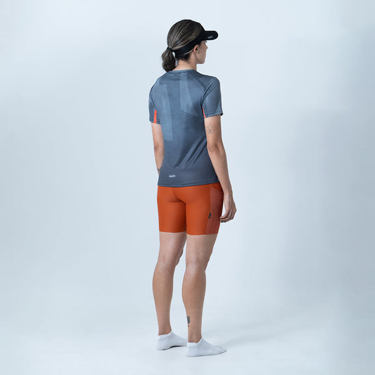 WOMEN'S GRAPHITE SHORT SLEEVE RUNNING T-SHIRT