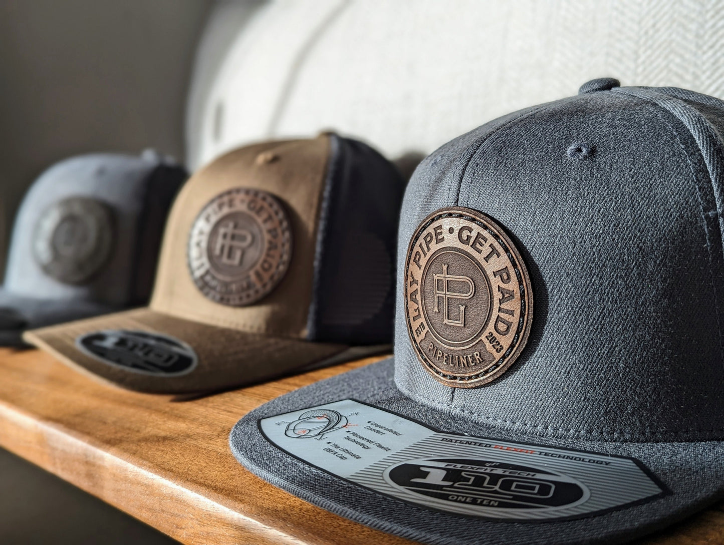 REVOLT Right On Logo Flexfit 110P Black Cap