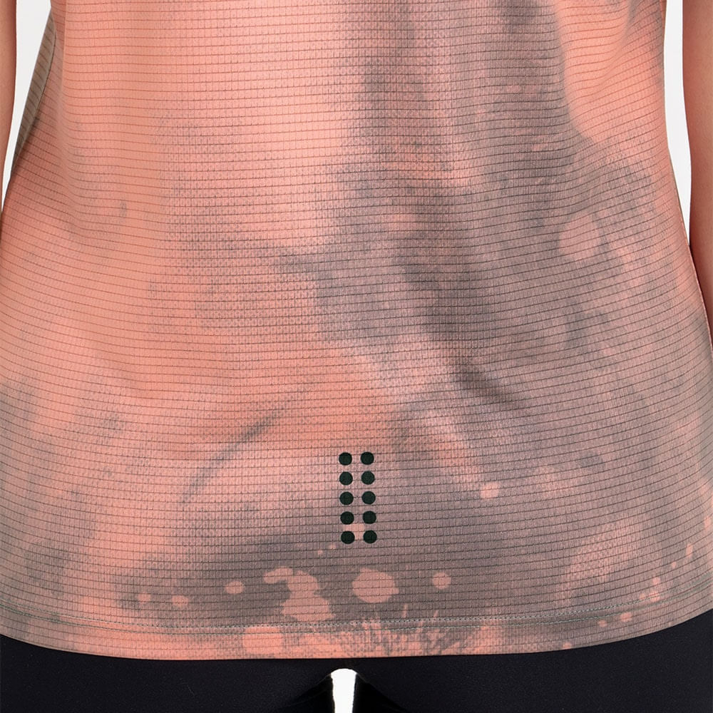 WOMEN'S MOISTURE CORAL SHORT SLEEVE RUNNING T-SHIRT