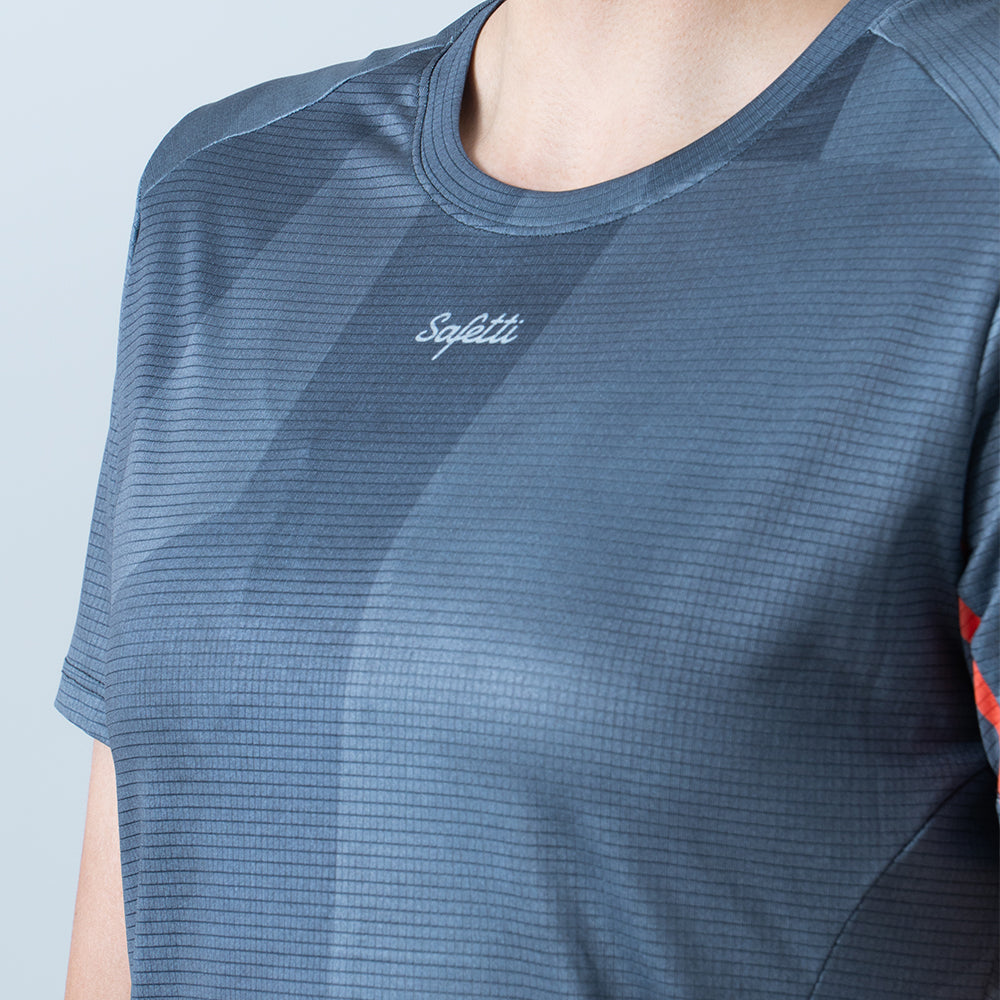 WOMEN'S GRAPHITE SHORT SLEEVE RUNNING T-SHIRT